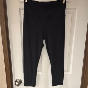 Athleta Black Cropped Leggings